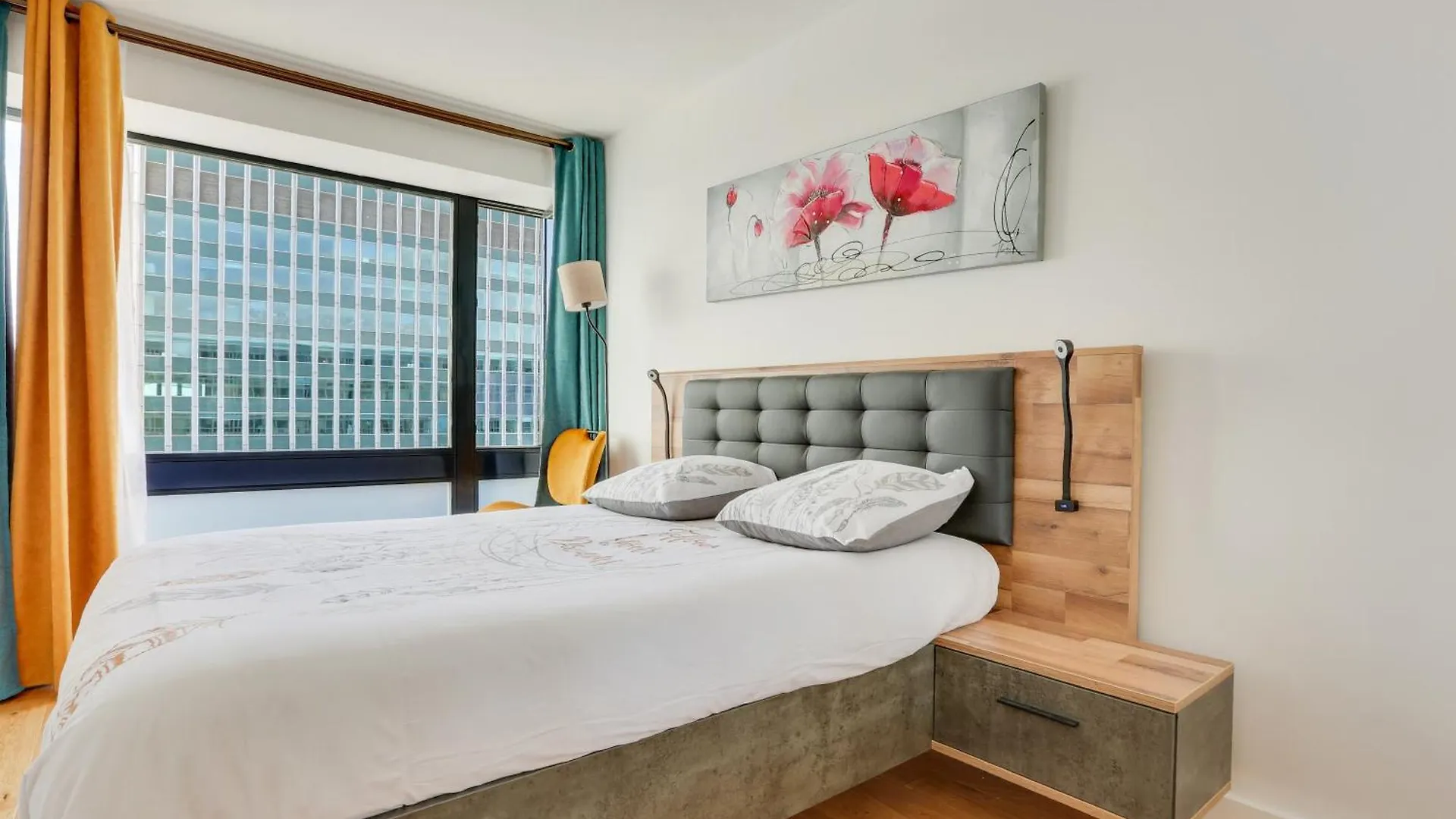 Apartament Luxury With Eiffel Tower View, 1 Min Metro, Parking