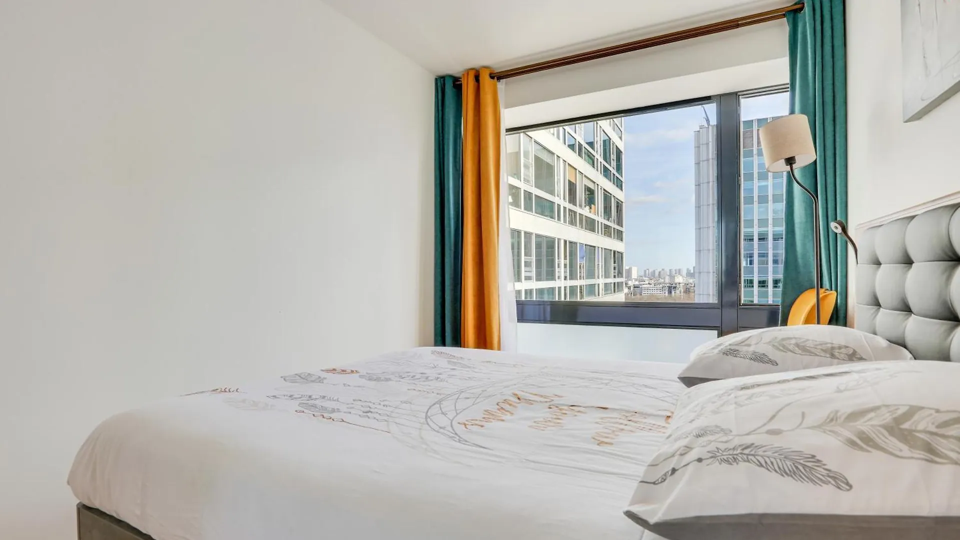 Luxury With Eiffel Tower View, 1 Min Metro, Parking *