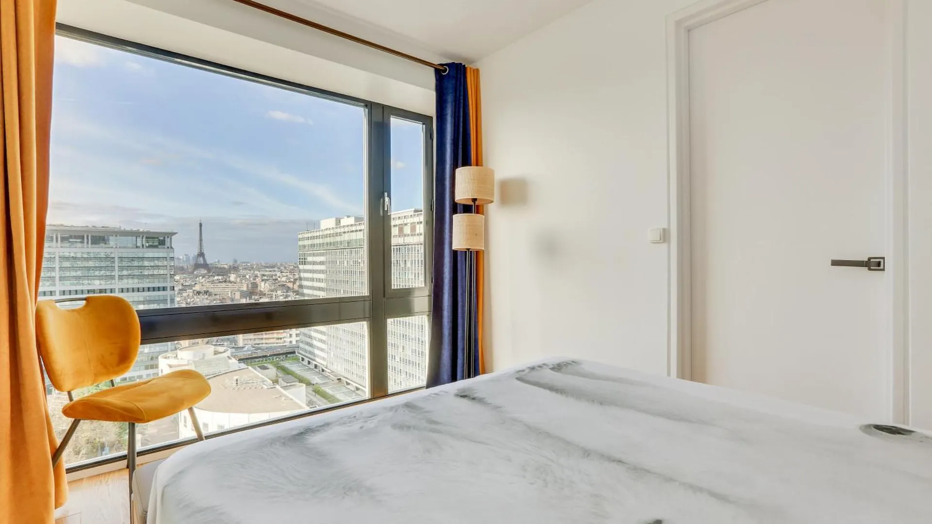Luxury With Eiffel Tower View, 1 Min Metro, Parking *