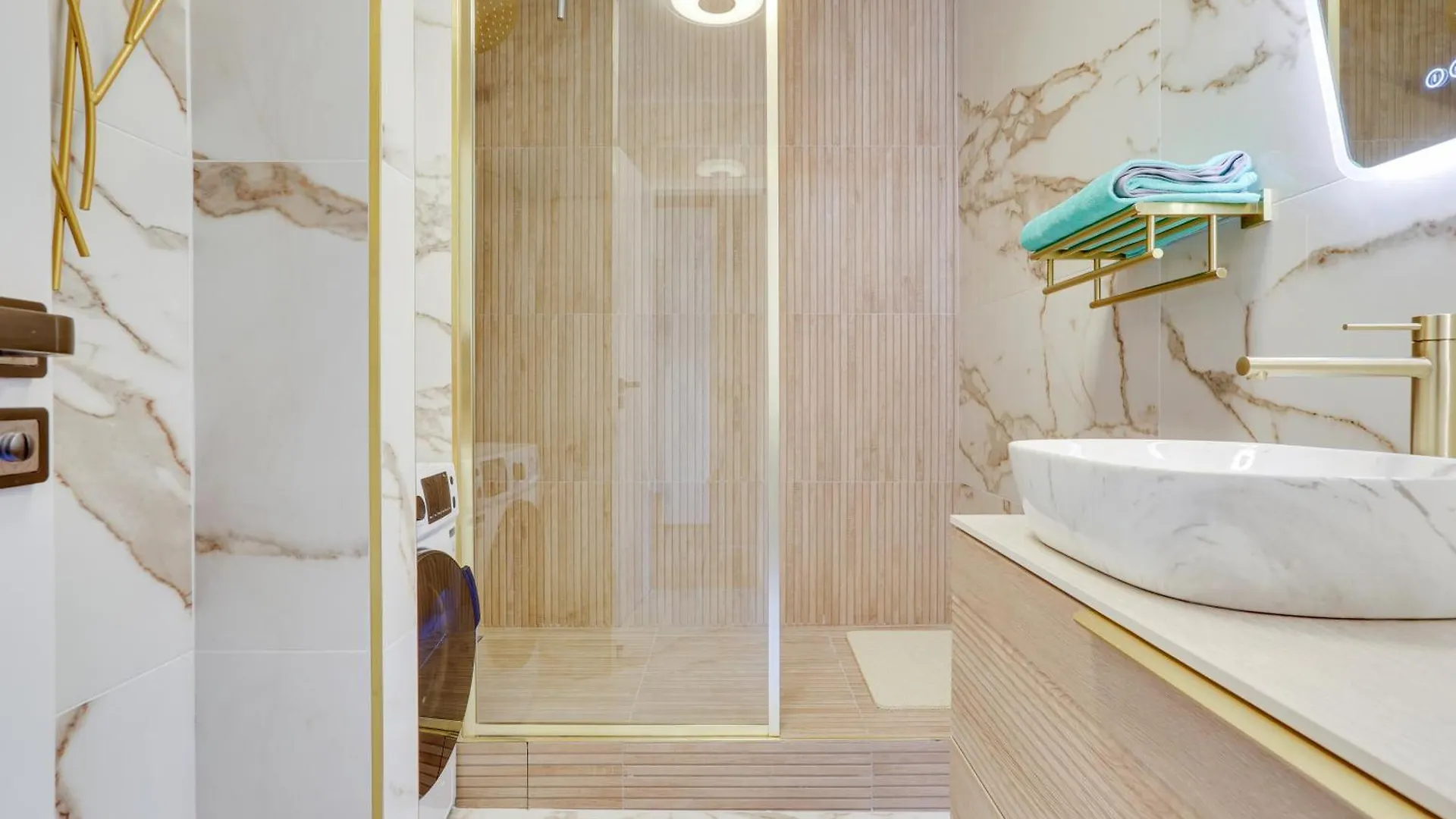 Apartament Luxury With Eiffel Tower View, 1 Min Metro, Parking *